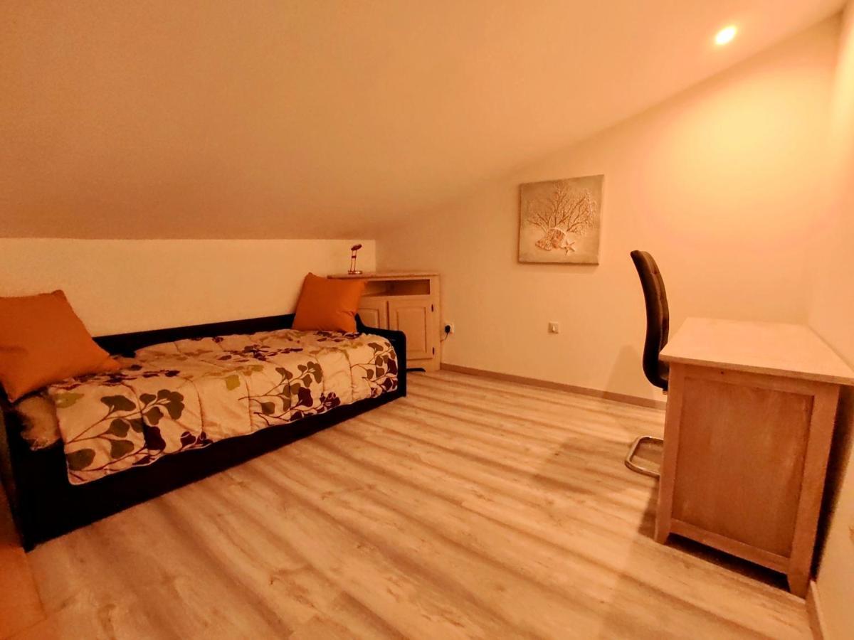 Appartement Centre L'Isle Sur La Sorgue Bagian luar foto